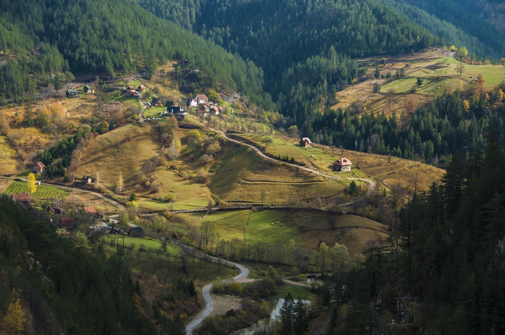 Montagna nella carta da parati della città