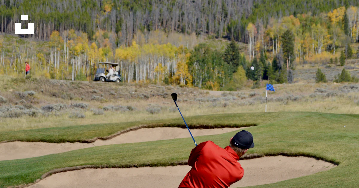 Keystone Ranch Golf Man playing golf during daytime photo – Free Keystone ranch golf course ...