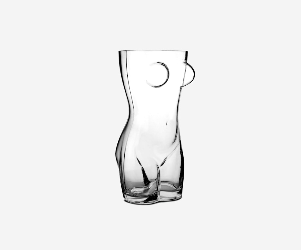 Vaso de vidrio transparente