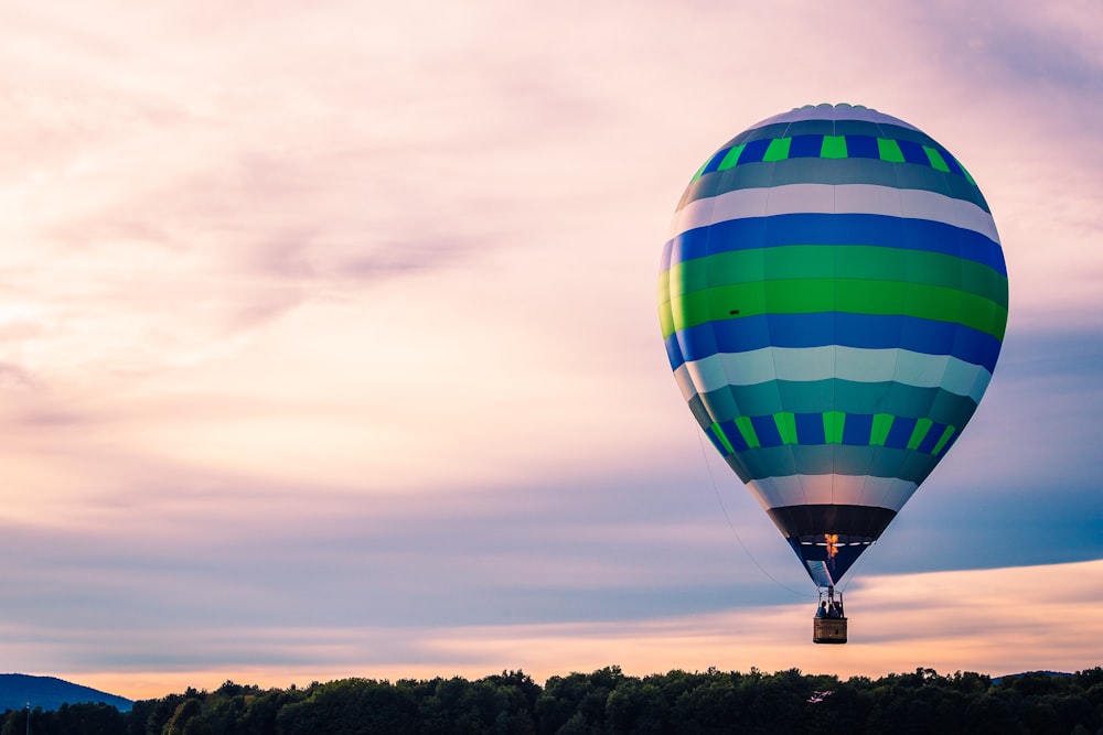 hot air balloon during daytime