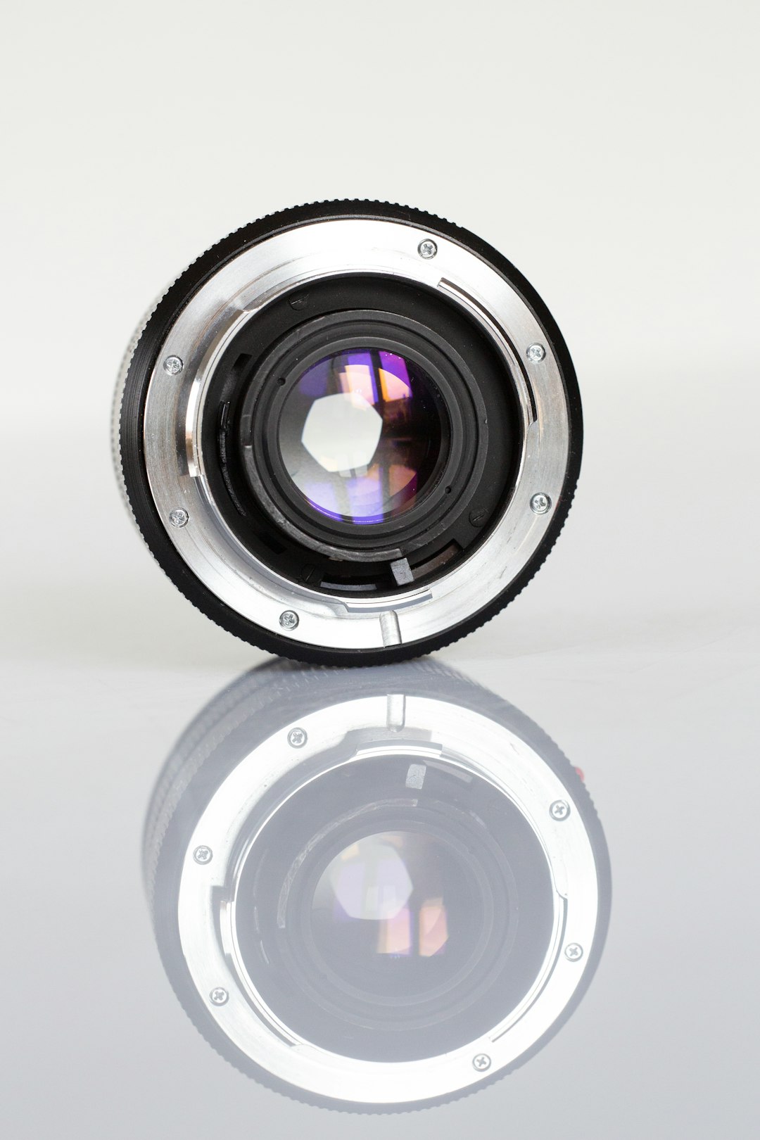 gray and black camera lens