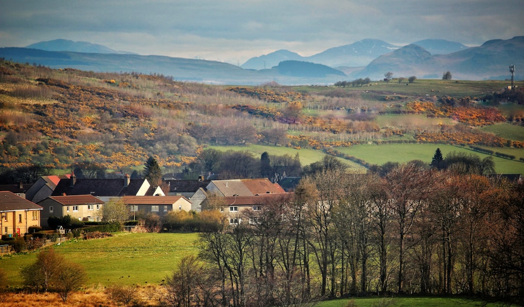 travelers stories about Hill in Neilston, United Kingdom