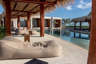 Seaside luxury resort in Antalya by MG Turizm