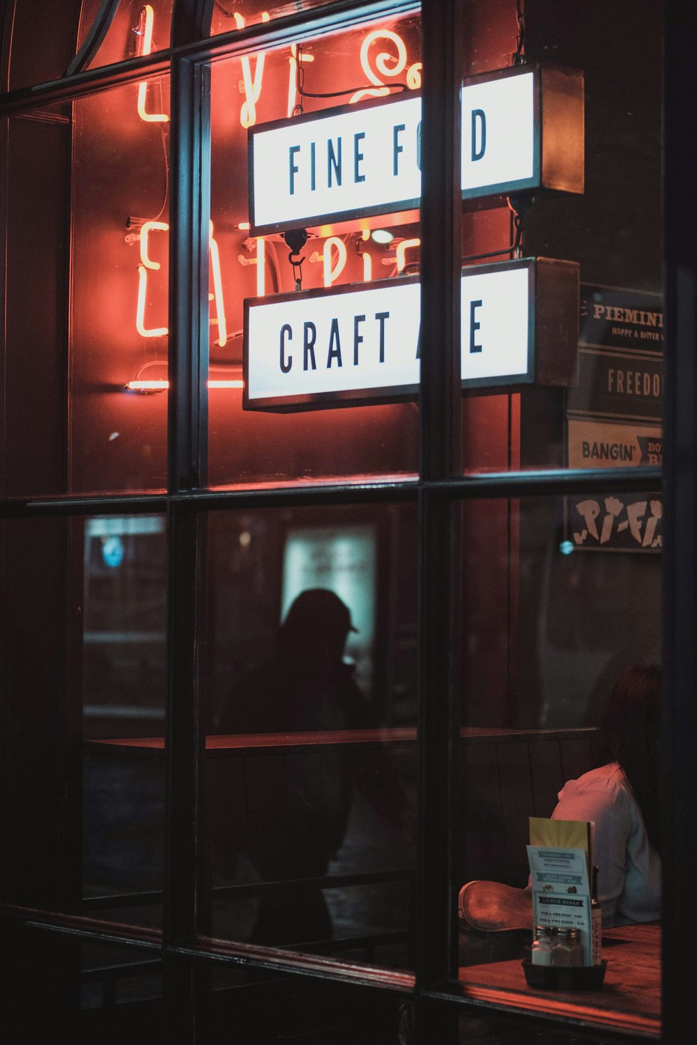 Fine Food Craft Me neon signage