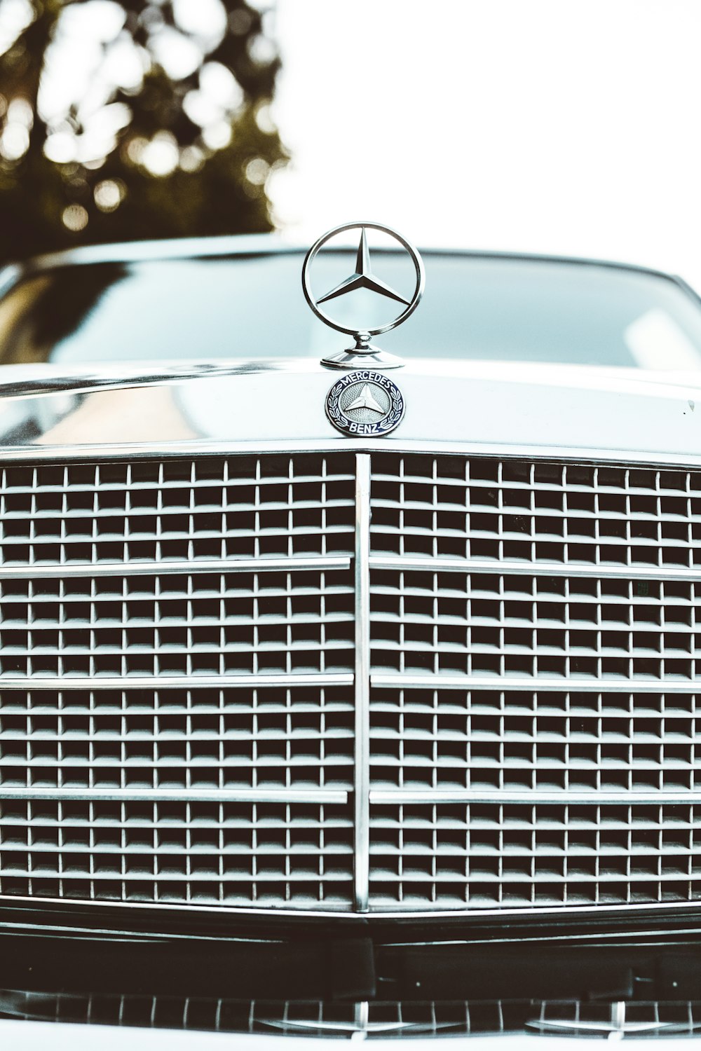 Mercedes-Benz emblem