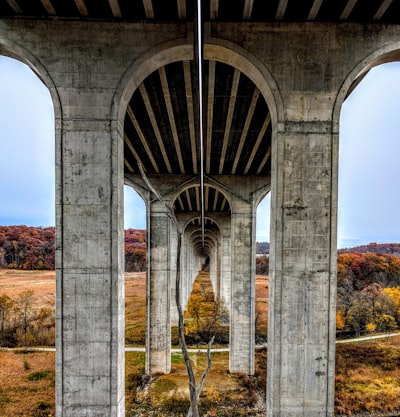 Toll Road - Desde Below, United States