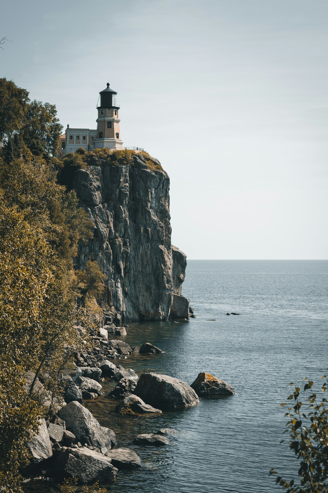 travelers stories about Cliff in Split Rock Lighthouse Visitor Center, United States