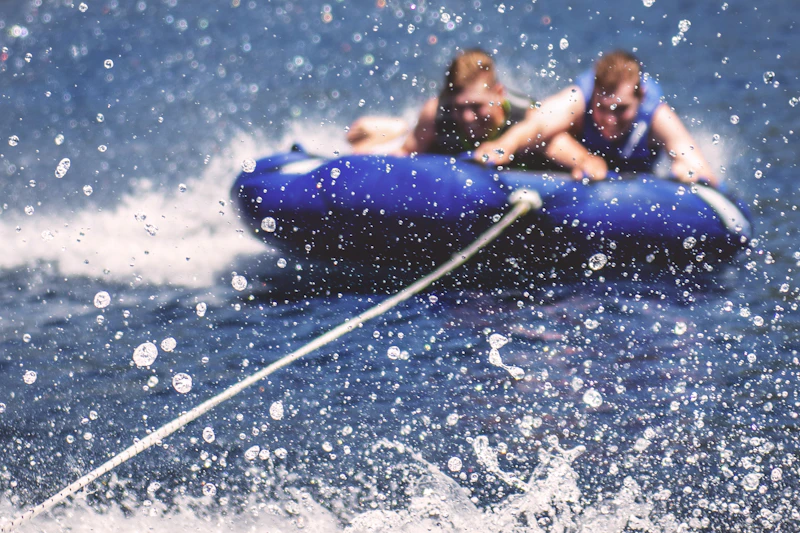 Tube / inflatable towed by boat