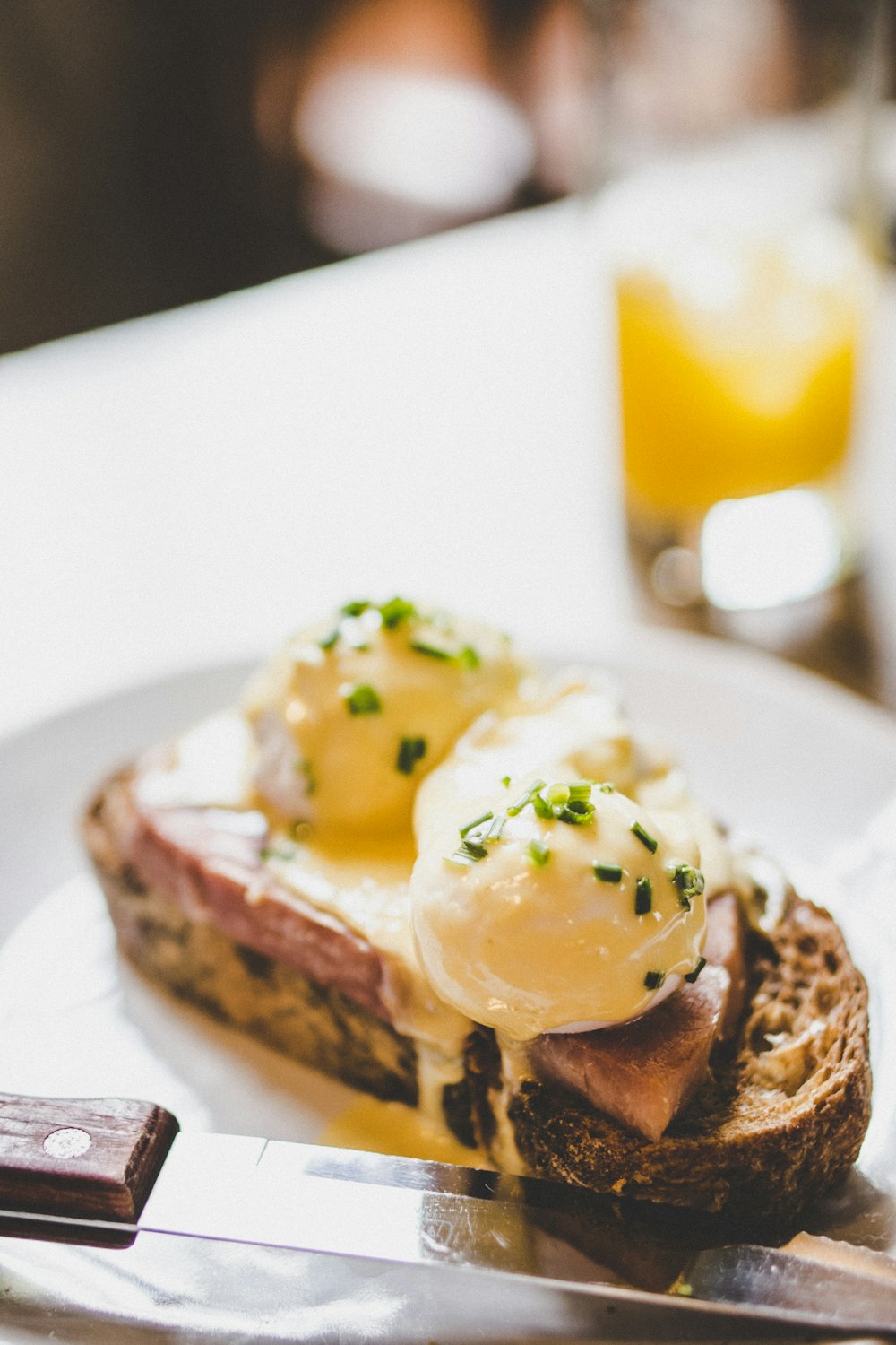 brown bread with ice cream on top