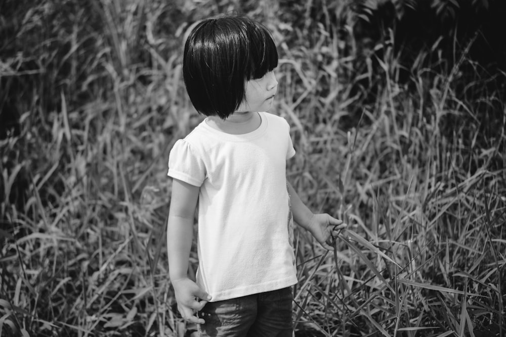 greyscale of girl wearing t-shirt