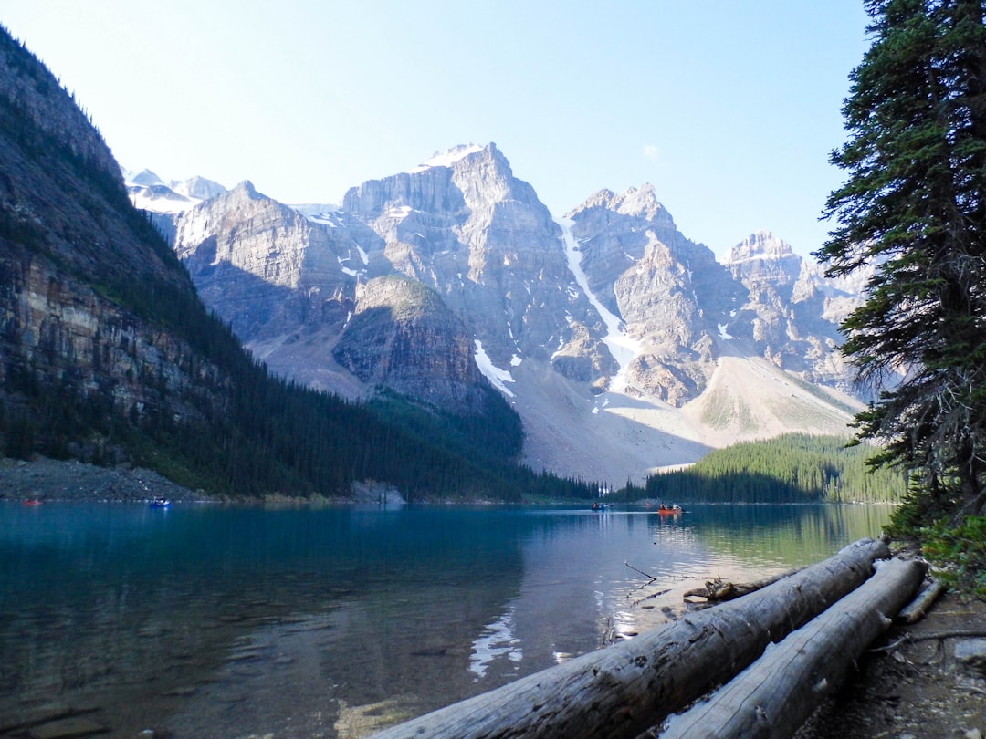travelers stories about Glacial lake in Alberta, Canada