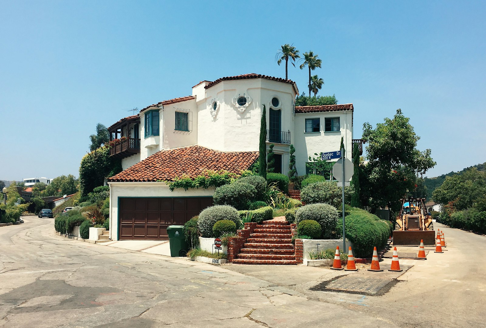 Large luxury home in Los Angeles