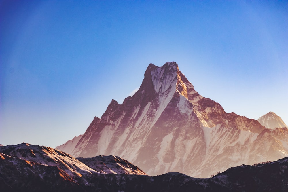 Cordillera Brown durante el día