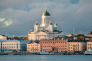 芬兰议会以绝对多数票数同意加入北约