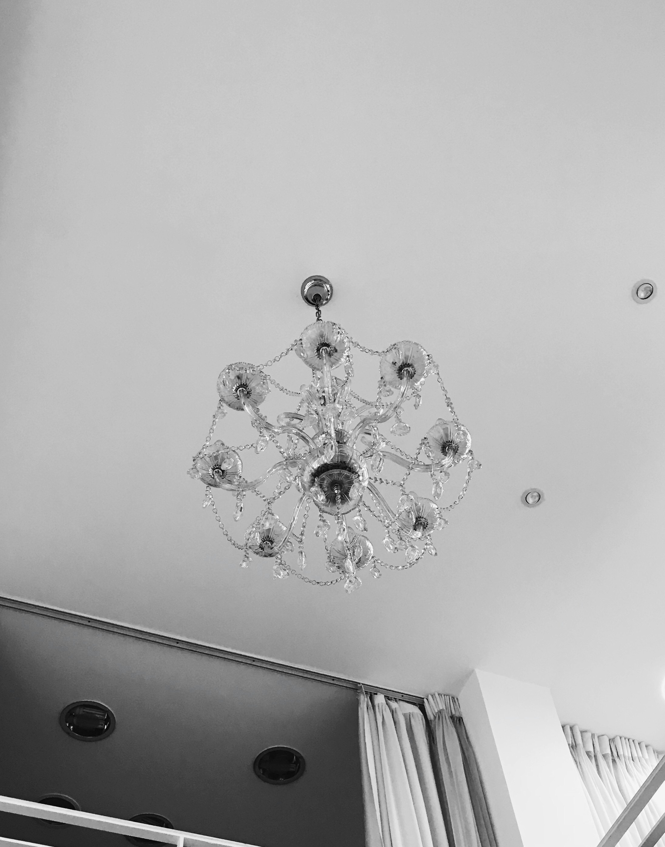 Minimalist Altın Avize