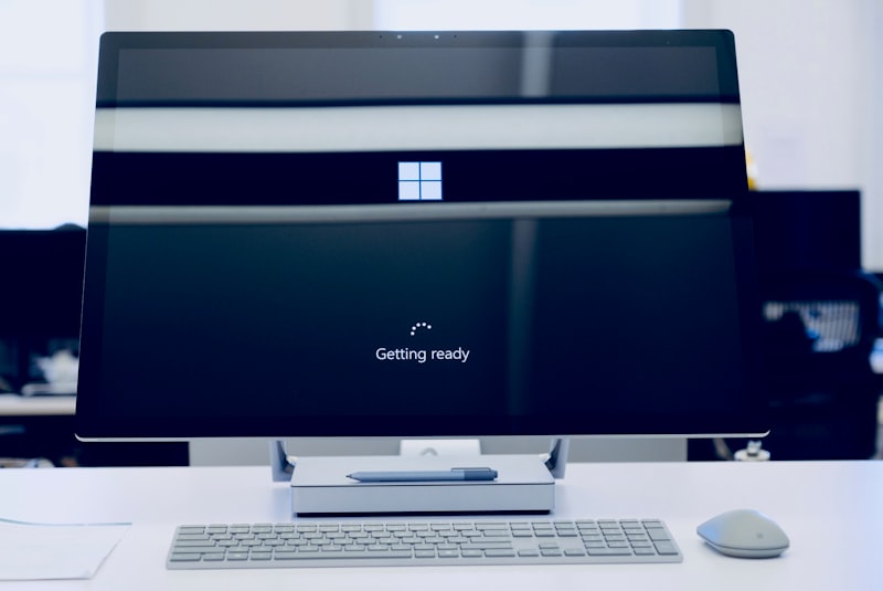 How to Install Windows 11 on a MacBook post image