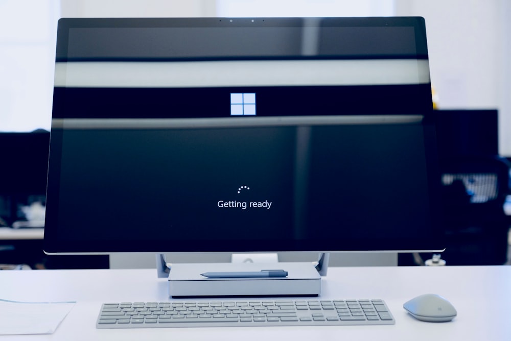 How to Install Windows 11 on a MacBook post image