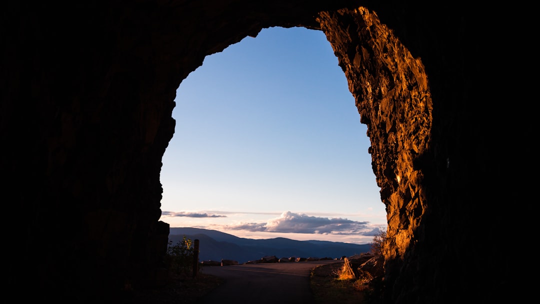 travelers stories about Natural arch in Naramata, Canada