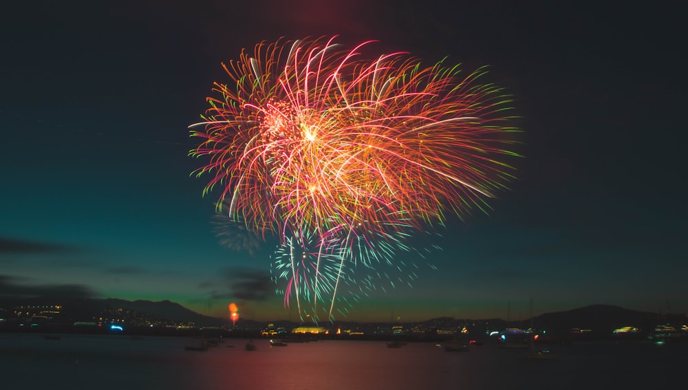 papel pintado de fuegos artificiales