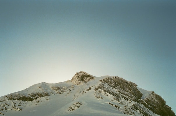 Snowy summit ridge above Avoriaz