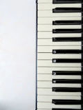 white and black piano keyboard