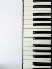 white and black piano keyboard