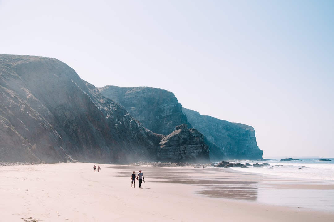 travelers stories about Beach in Praia da Arrifana, Portugal