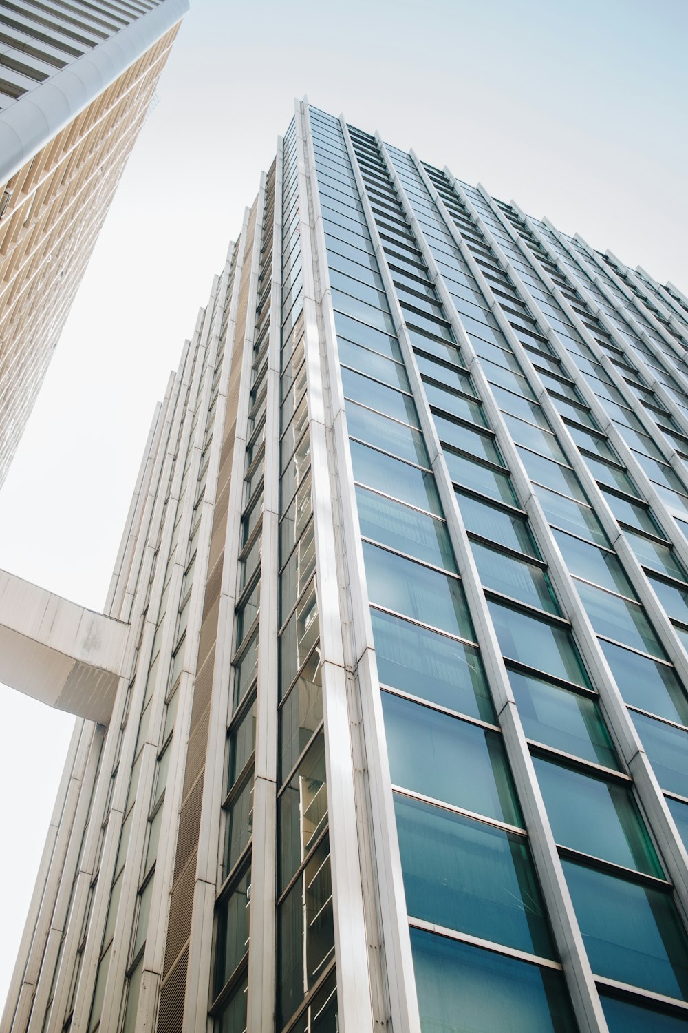 bottom view of high-rise building during daytime