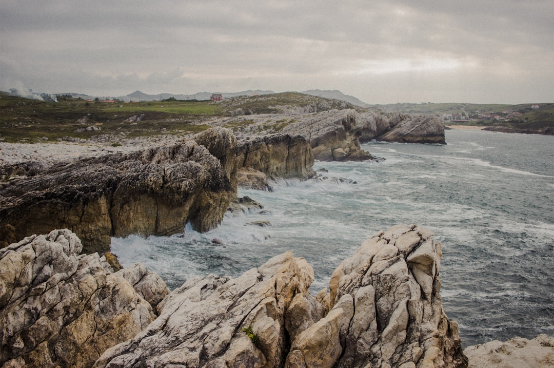 travelers stories about Cliff in Isla de la Virgen del Mar, Spain