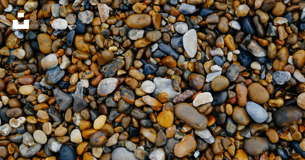 Fragmented Stone Assorted stone fragments photo – Free Aldeburgh beach Image on Unsplash