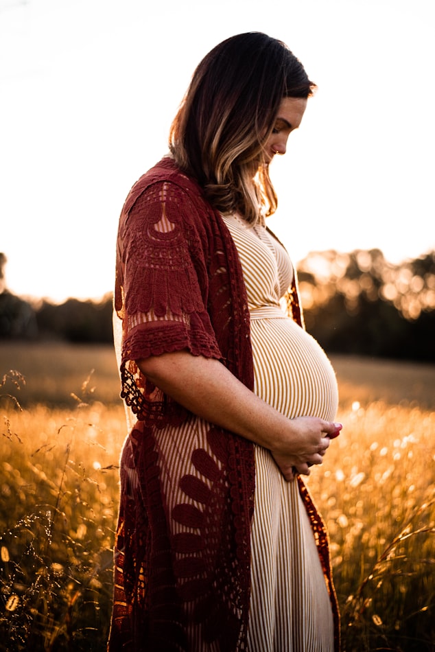 Stretchy Tops and Dresses | Fall Maternity Fashion,check it out at https://youresopretty.com/fall-maternity-clothes