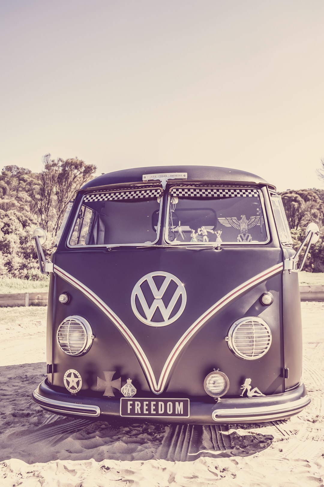 black Volkswagen van photo