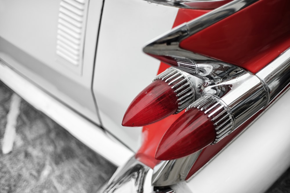 close-up photography of vehicle taillight