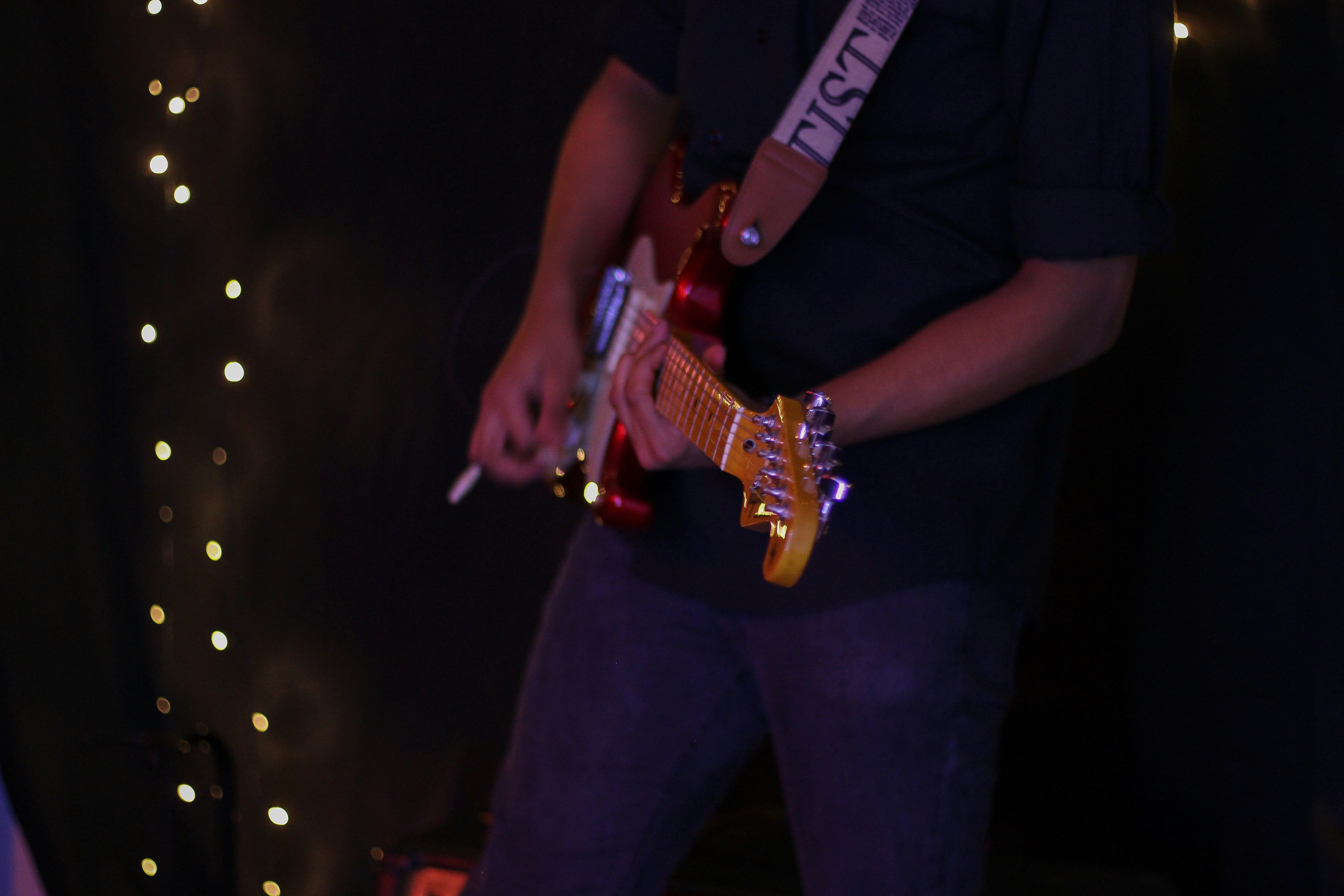 Ночной блюз. Гитара. Музыканты на улице. Ночь музыкант. Блюз сцена.