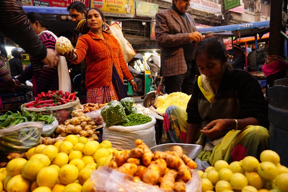 woman buying fruit