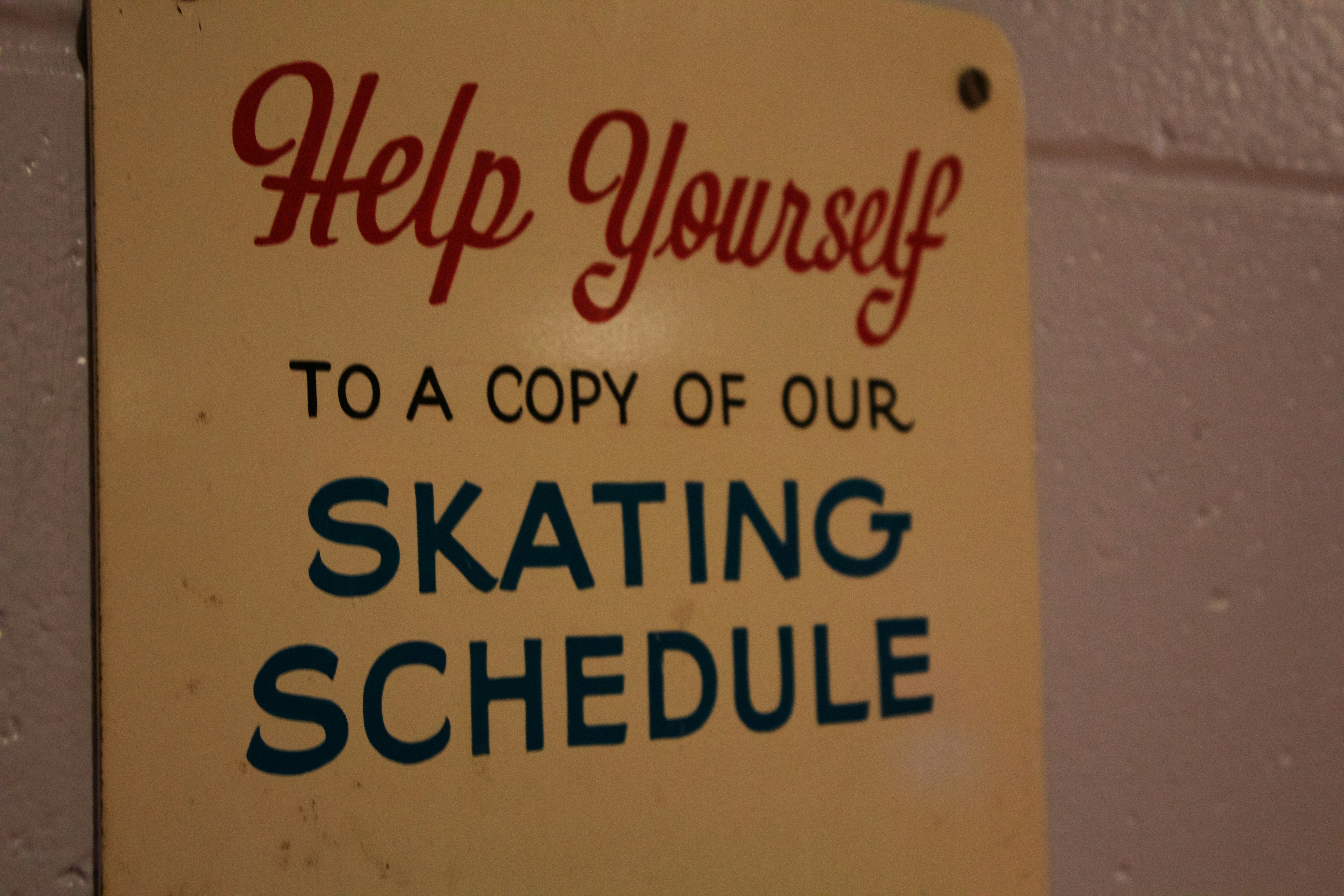 好，用户让我写一篇关于同城快讯图片的文章，标题和内容都要写。首先，我需要确定文章的标题，得吸引人又相关。然后，内容部分要不少于992个字，得涵盖图片的重要性、选择平台、编辑技巧、保存格式以及注意事项