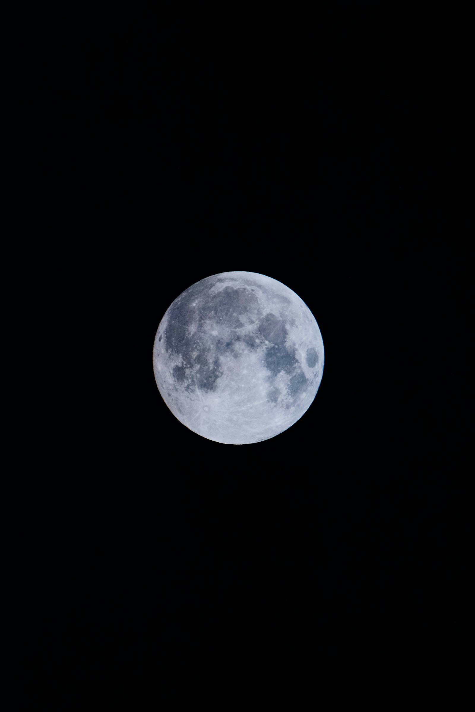 Nikon AF-S Nikkor 200-500mm F5.6E ED VR sample photo. Full moon at night photography