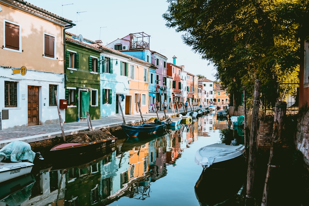 canoe in body of water during daytime