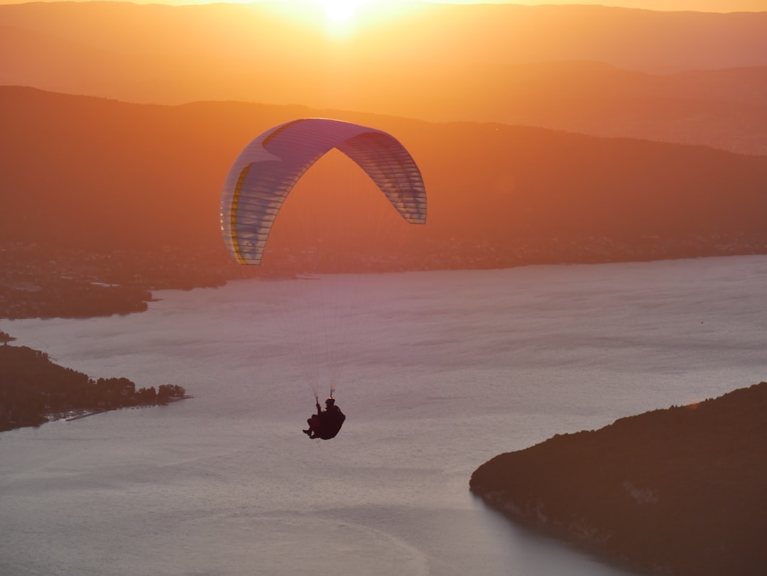 Paragliding photo spot Col de la Forclaz Belvédère des Quatre Lacs