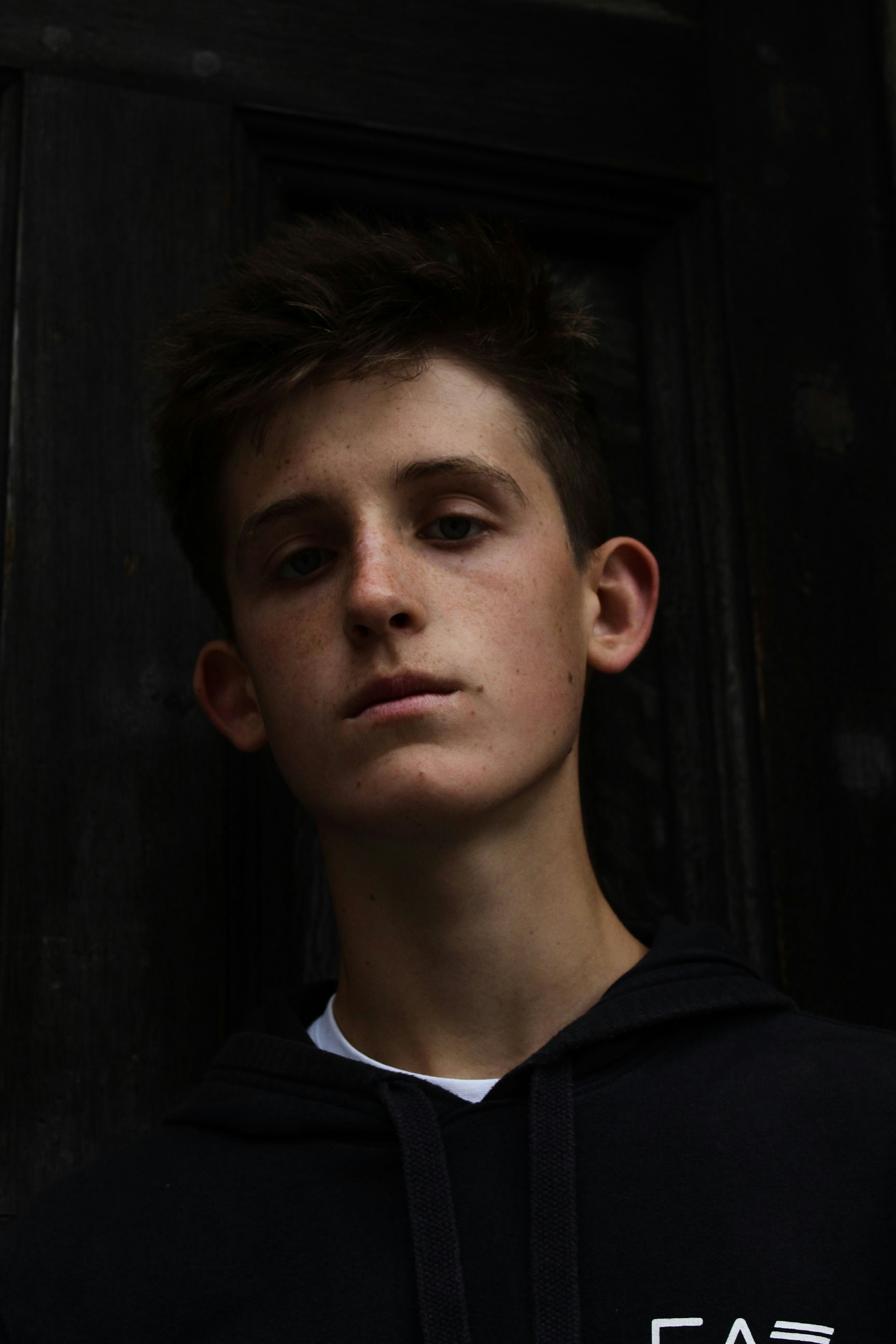Man wearing black hoodie photo – Free Black Image on Unsplash