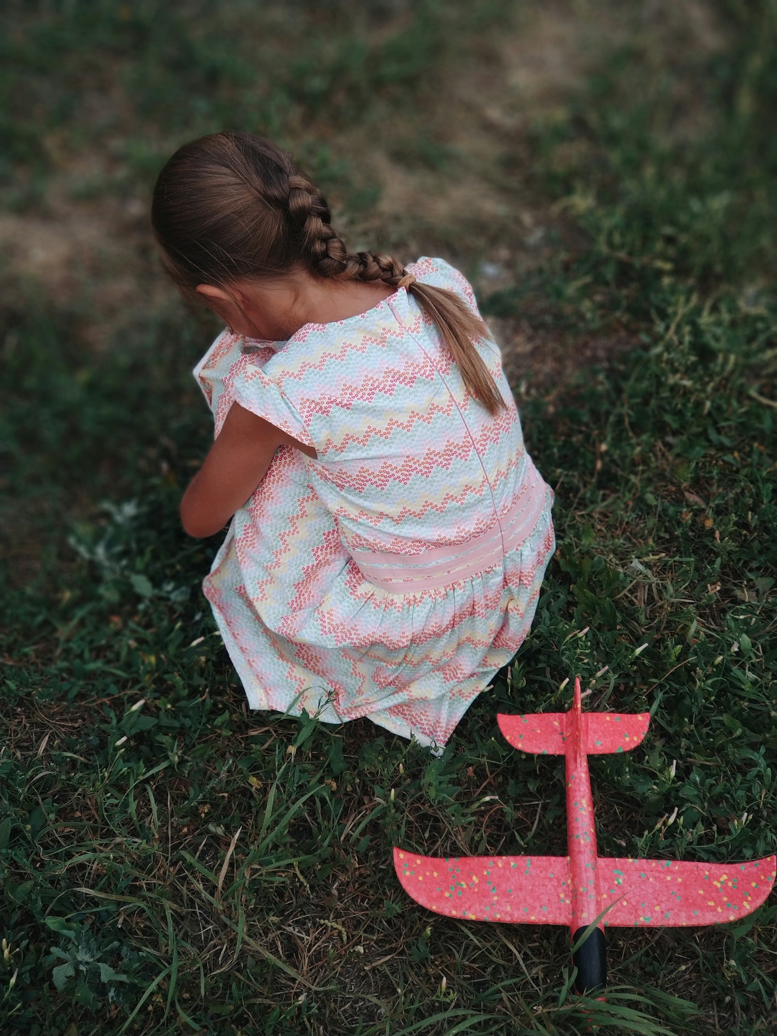 Xiaomi Mi Note 3 sample photo. Girl sitting on green photography