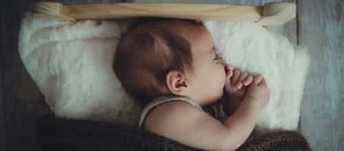 שינה של תינוקות ופעוטות - הגוף והנפש: מדריך מעשי