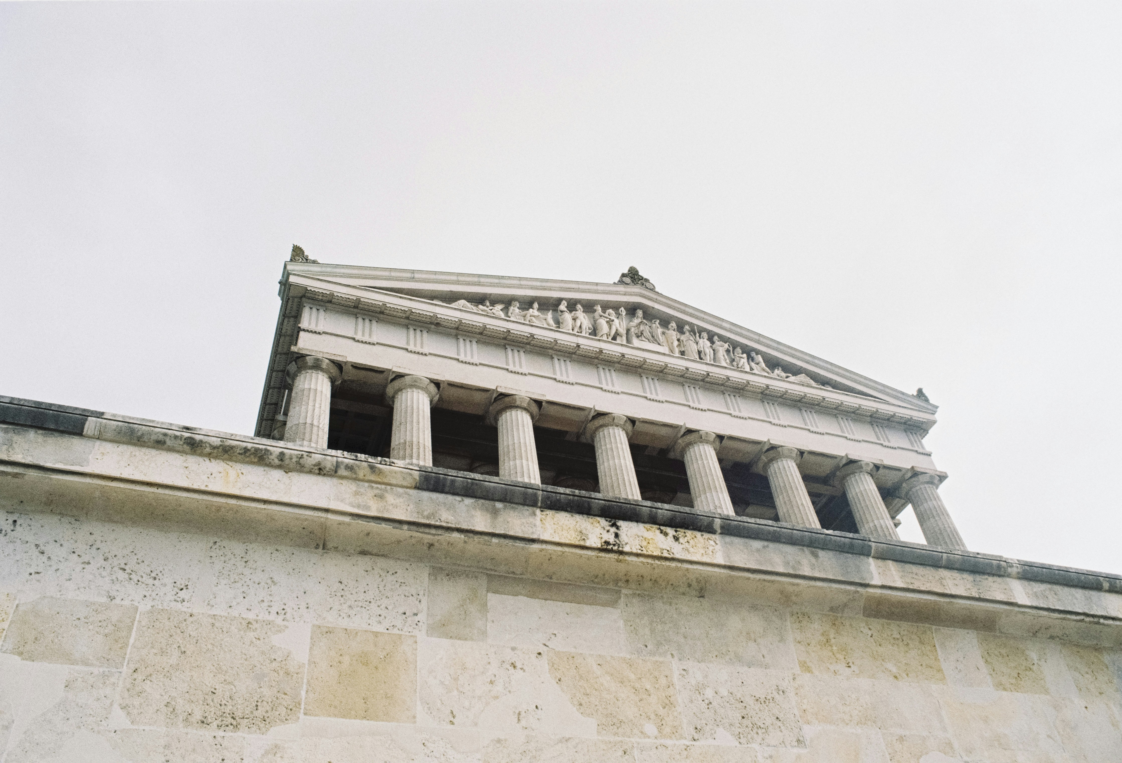 "Made with Leica R7 (Year: 1994) and Leica Elmarit-R 2.8 \/ 28mm (Year: 1978). Analog scan via meinfilmlab.de: Fuji Frontier SP-3000. Film reel: Kodak 200 Color"