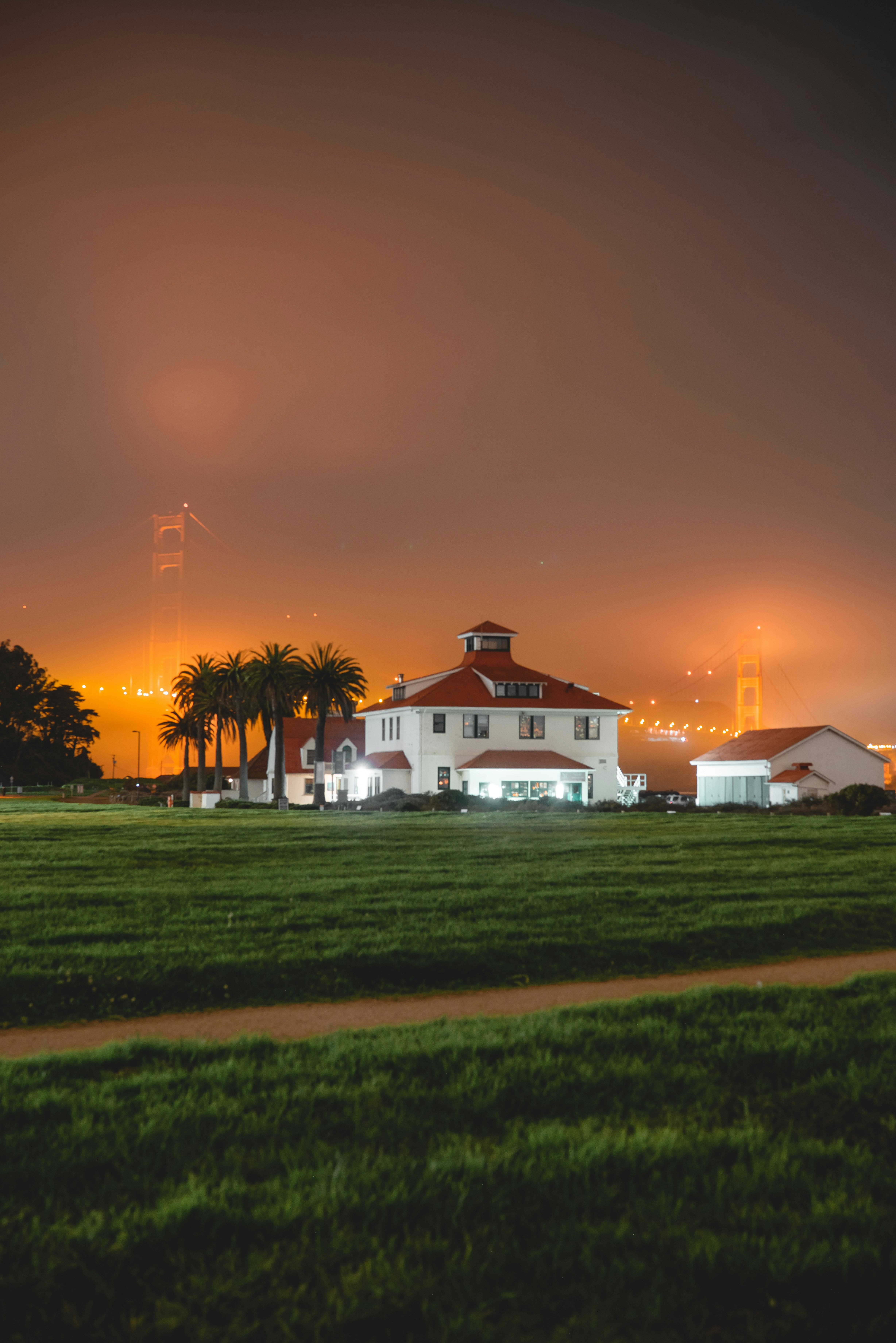 Trees near house photo Free United states Image on Unsplash