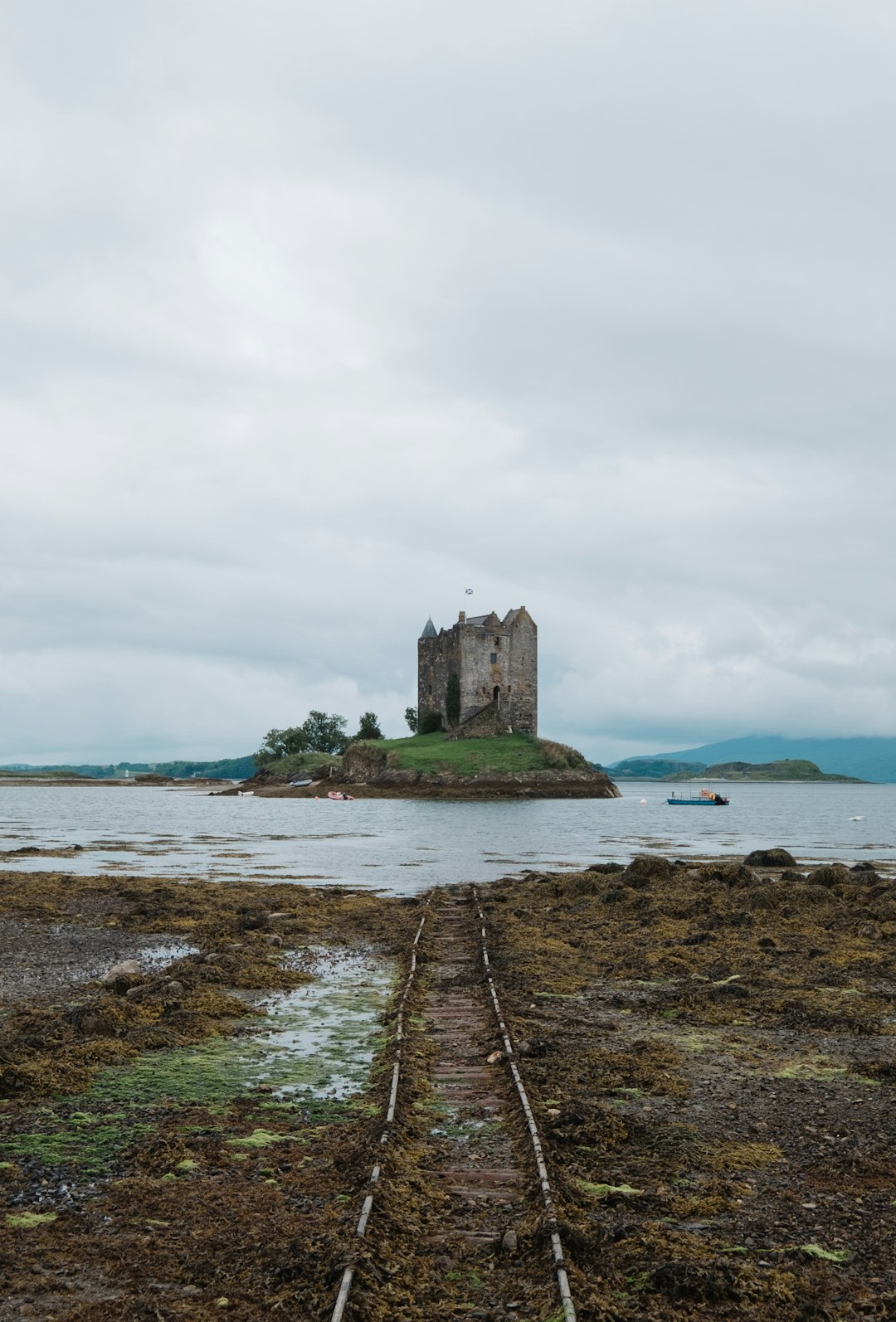 Shore photo spot Scotland Castle Stalker