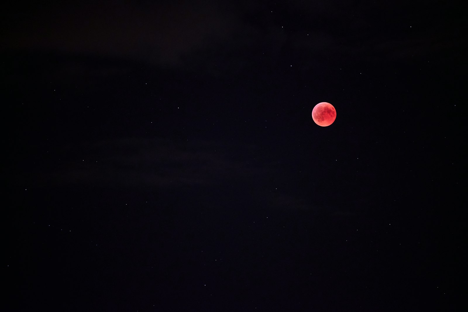 Fujifilm XF 50-140mm F2.8 R LM OIS WR sample photo. Red full moon at photography