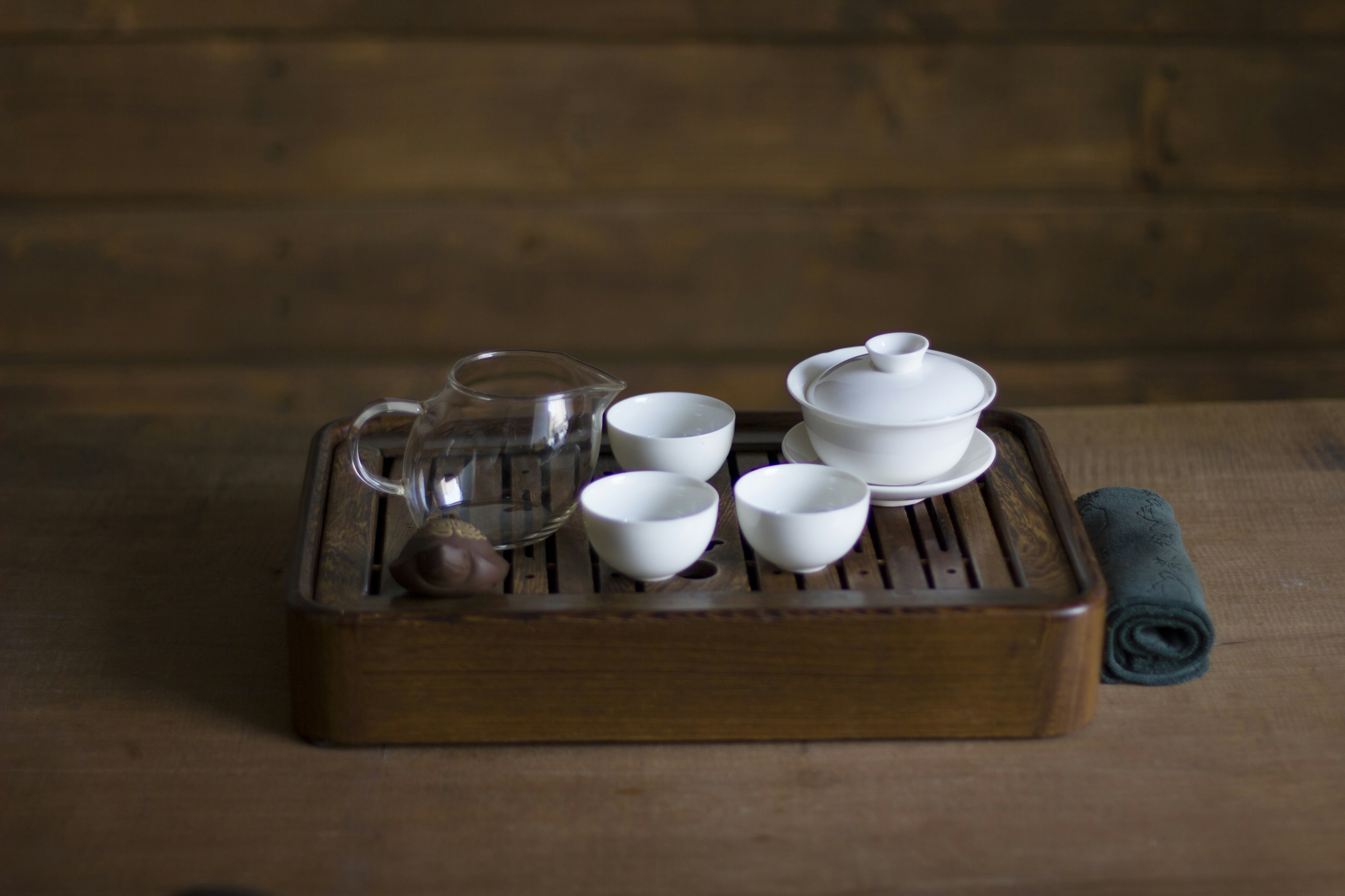 Gaiwan set for tea brewing