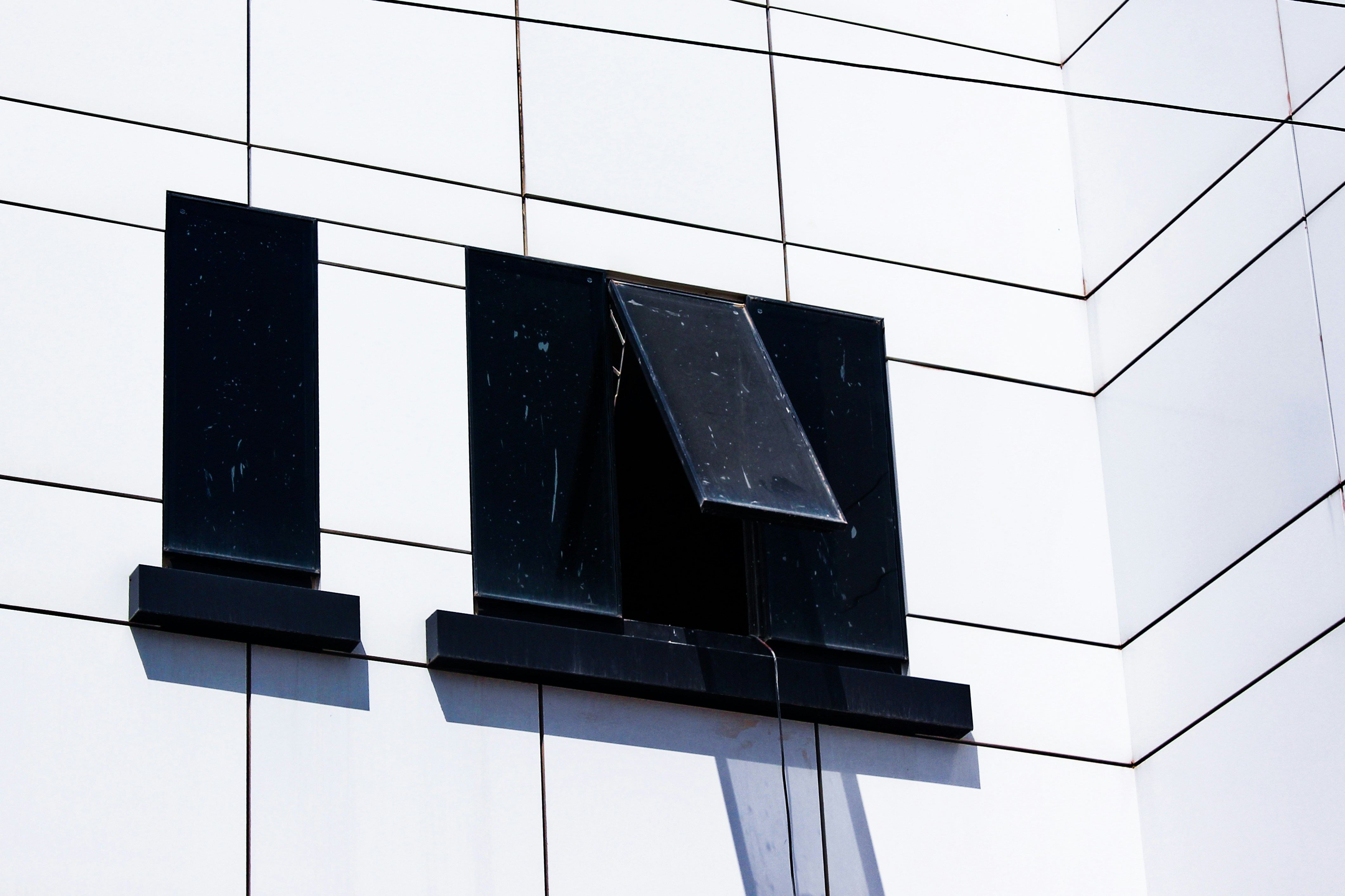 JP Morgan Maintains Overweight on Saia, Lowers Price Target to $346