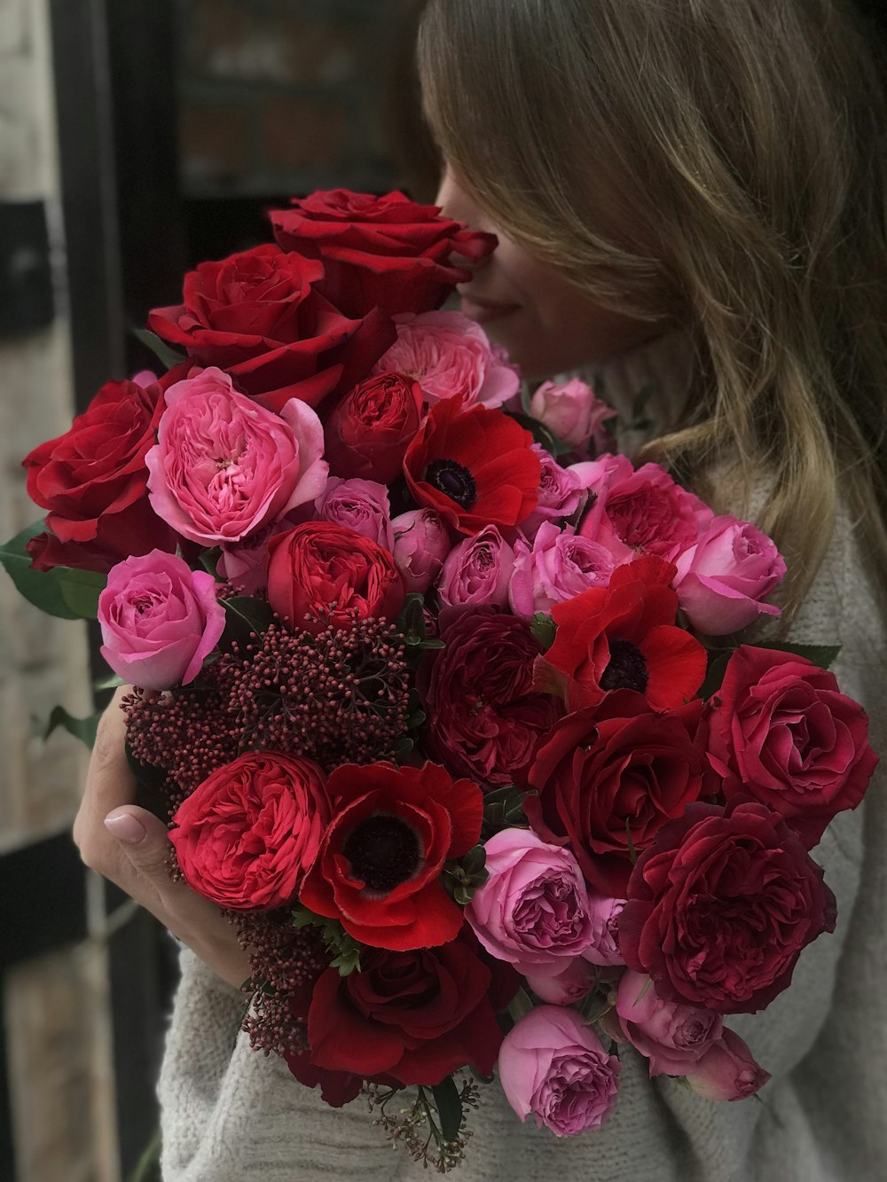 Flores de rosas rosas y rojas