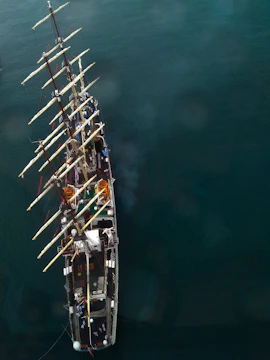 Detailed blueprint of a steel-hulled sailing yacht with annotations.